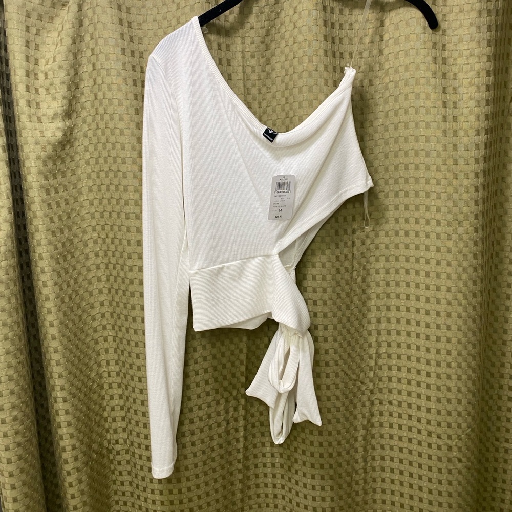 nwt white off the shoulder one shoulder bow top windsor